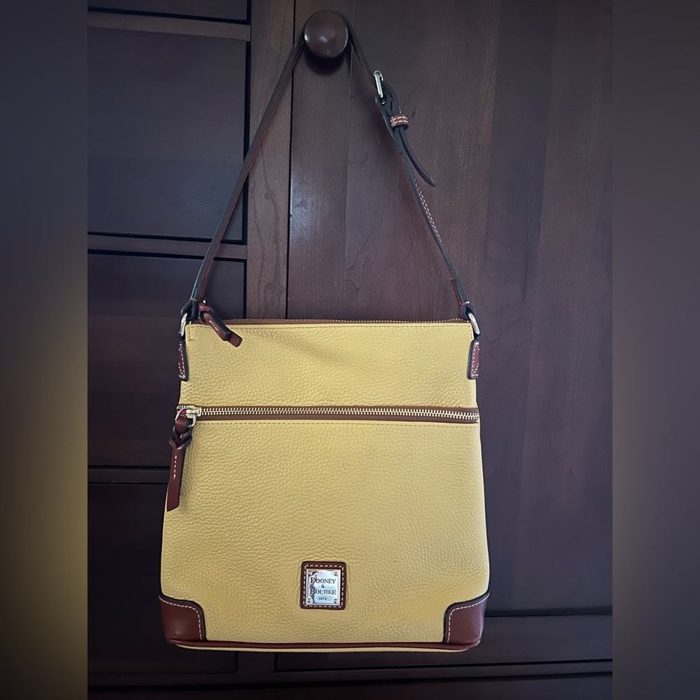 Dooney & Bourke Pebble Grain Crossbody